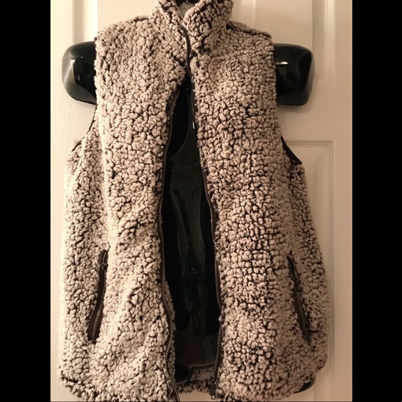 The comfiest vest you’ll ever wear! - Picture 3 of 5